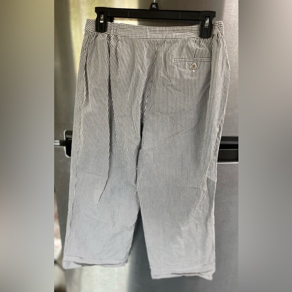 Chico's Cotton Capri white and gray striped back pocket wide legs size J1 Cool - Picture 6 of 9